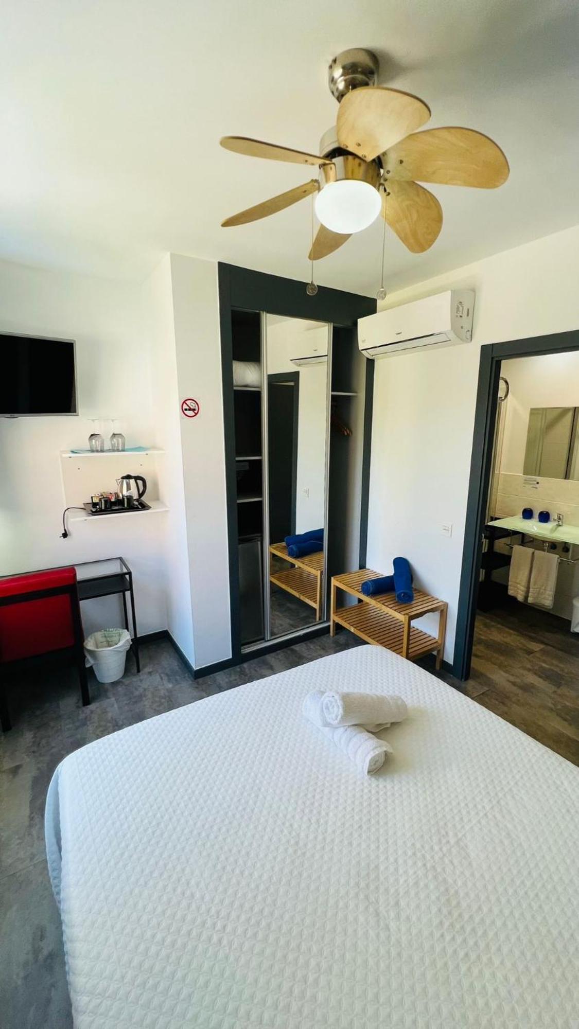 Pensión Bajondillo Cozy (adults Only) Torremolinos