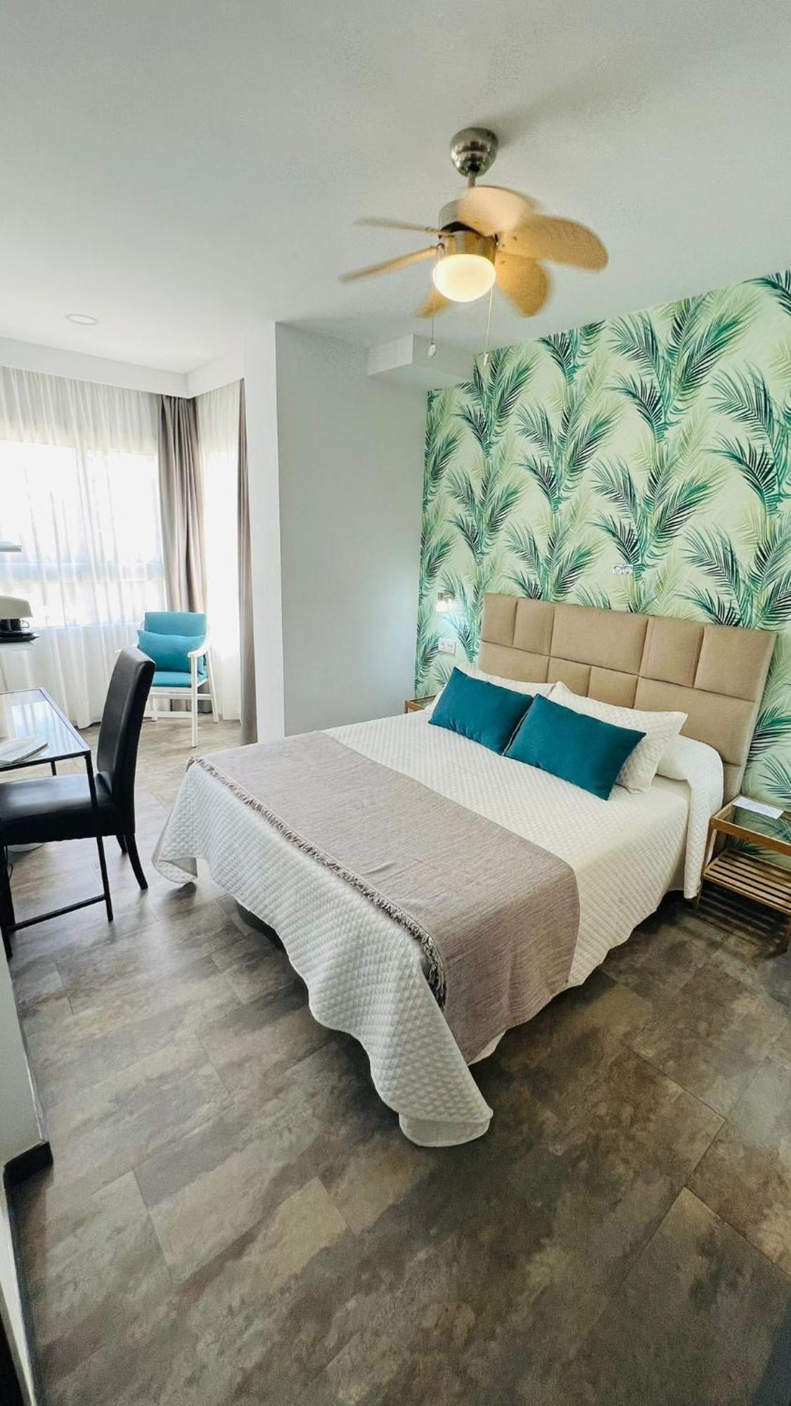 Pensión Bajondillo Cozy (adults Only) Torremolinos